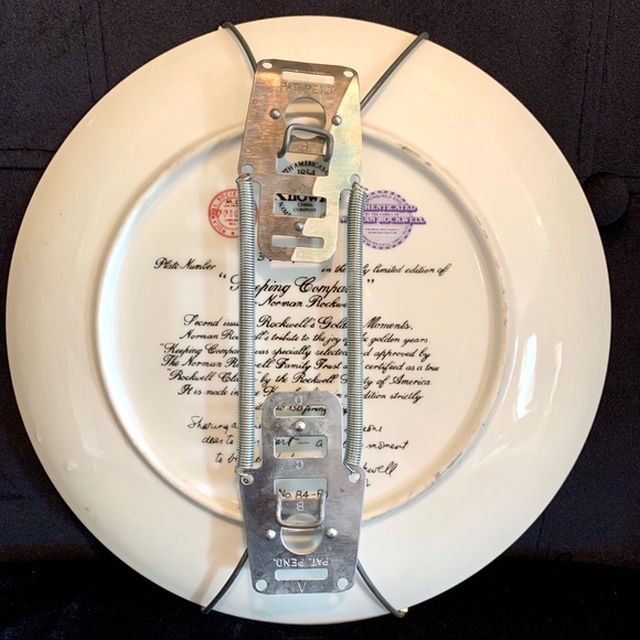 COPY - KNOWLES CHINA “Keeping Company”by Norman Rockwell - Picture 4 of 8